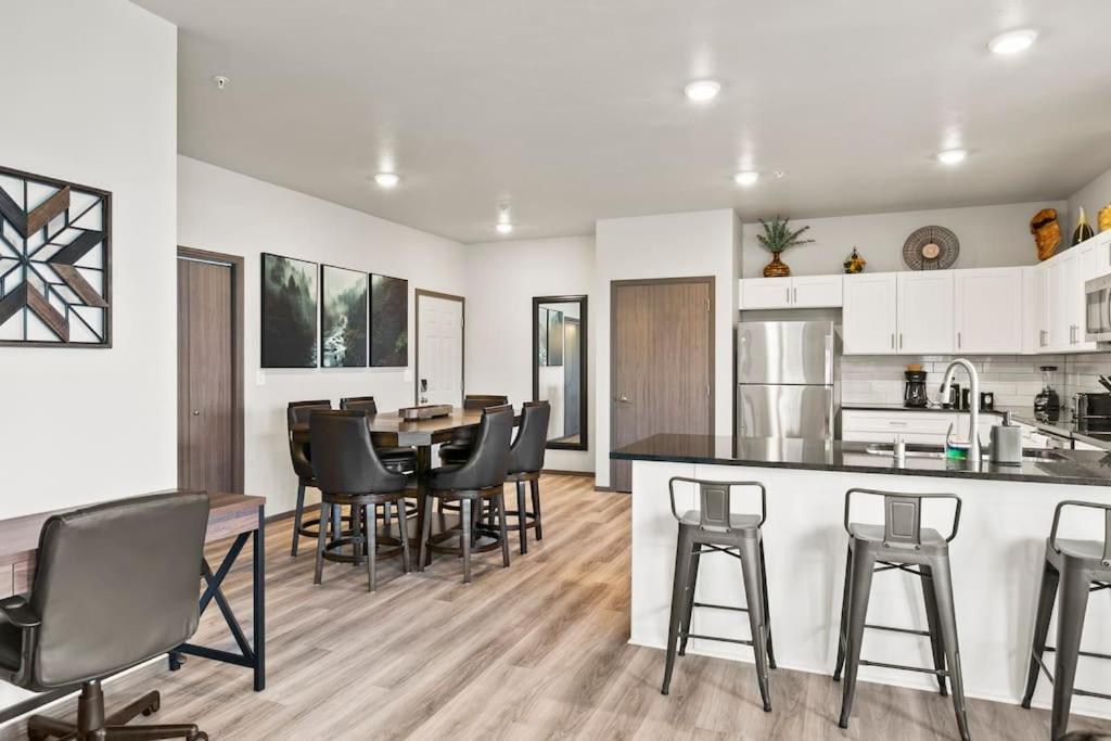 Spacious New 2 Bed 2 Bath Apt By Downtown Spokane Exterior foto