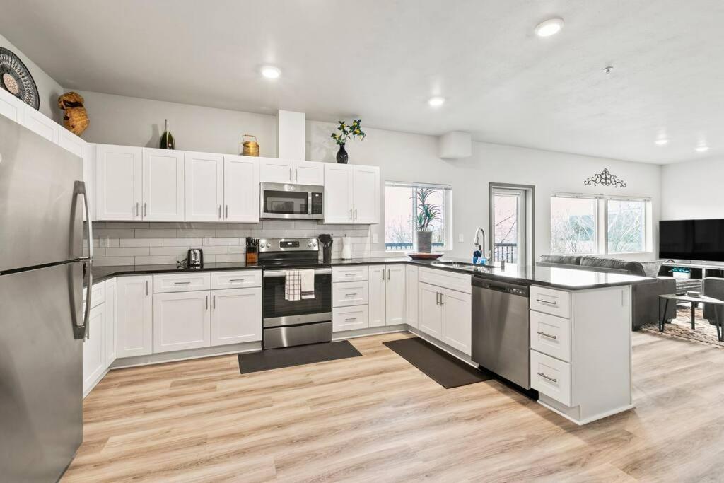 Spacious New 2 Bed 2 Bath Apt By Downtown Spokane Exterior foto